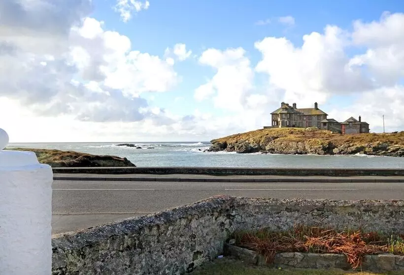 Angorfa   Trearddur Bay