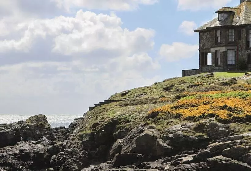 Angorfa   Trearddur Bay