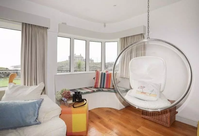 Angorfa   Trearddur Bay