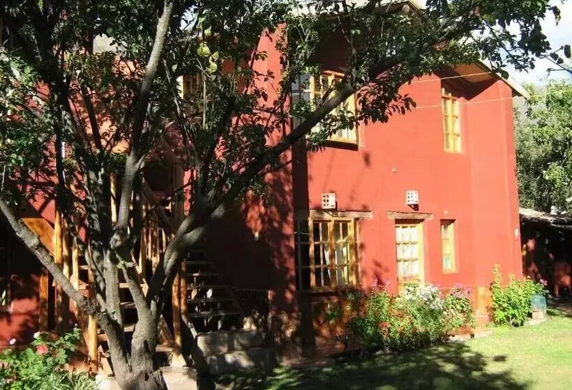 هتل Hospedaje Los Jardines