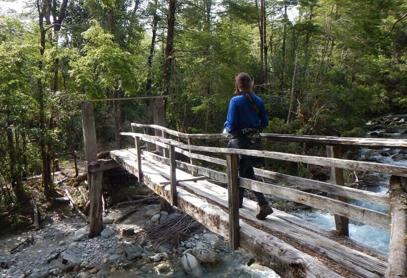 هتل Yan Kee Way Lodge