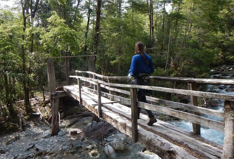 هتل Yan Kee Way Lodge