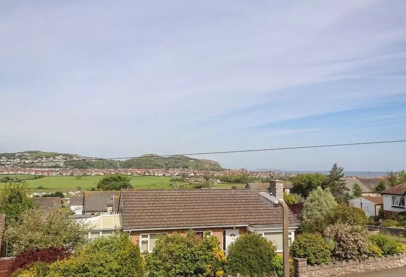 Penrhyn View