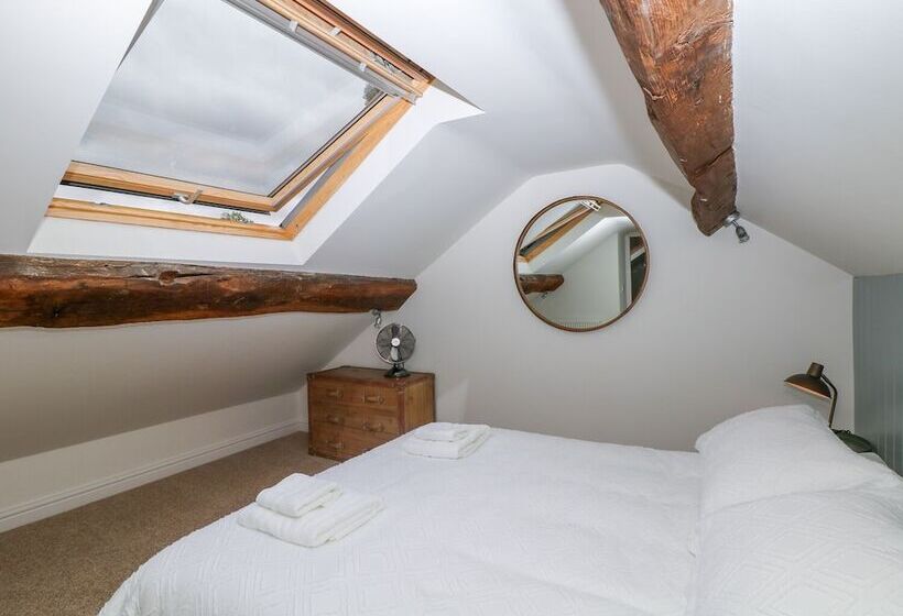 River Cottage Hayfield