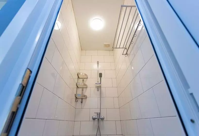 Shukhov Hostel
