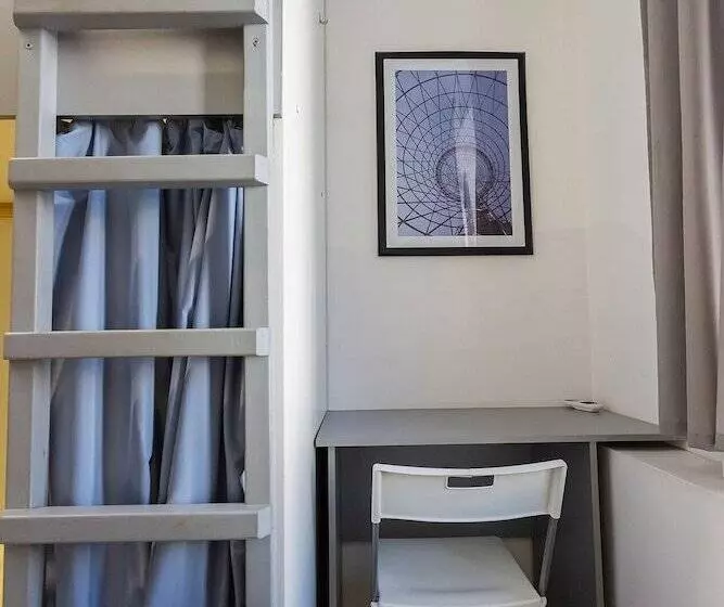 Shukhov Hostel