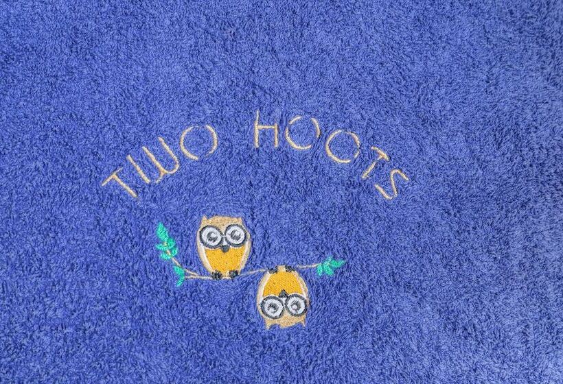 Two Hoots