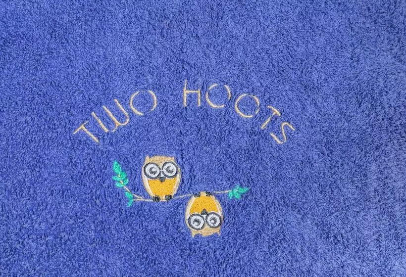 Two Hoots
