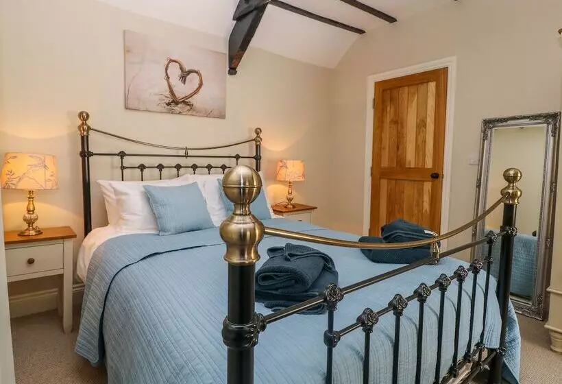 White Swan Cottage