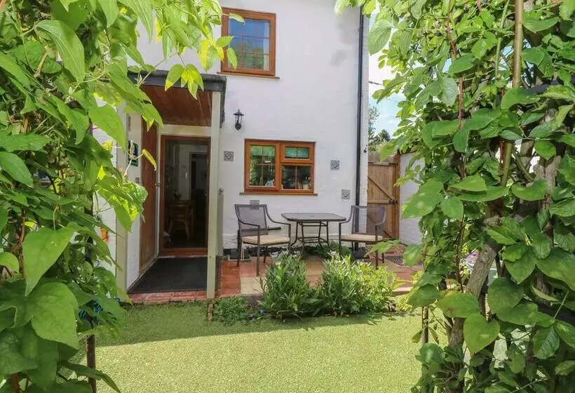 Willow Cottage
