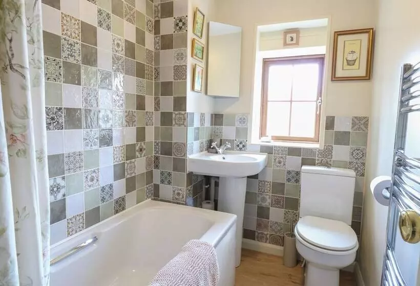 Willow Cottage