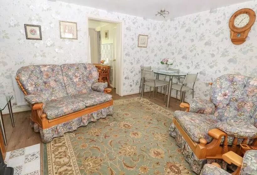 Willow Cottage