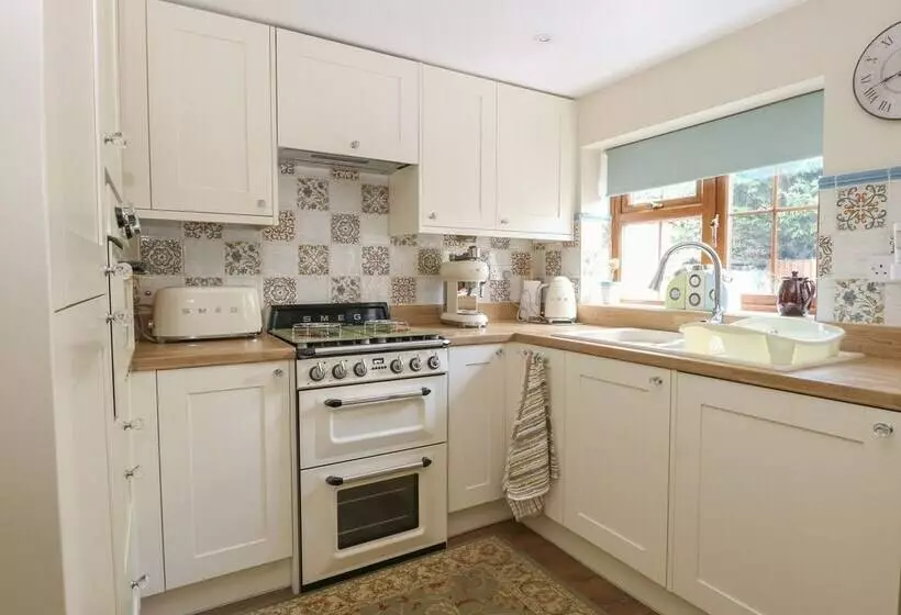 Willow Cottage