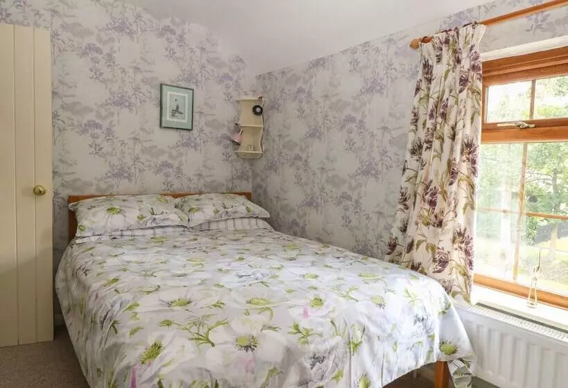 Willow Cottage