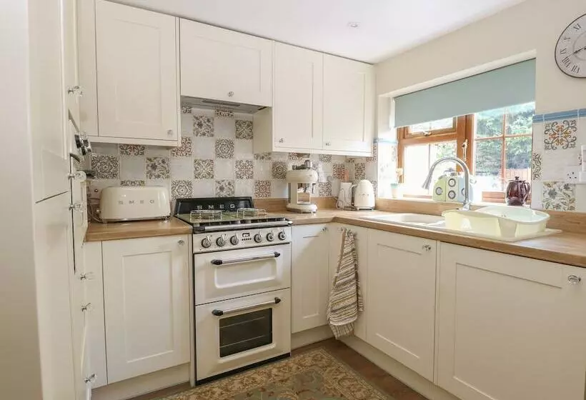 Willow Cottage