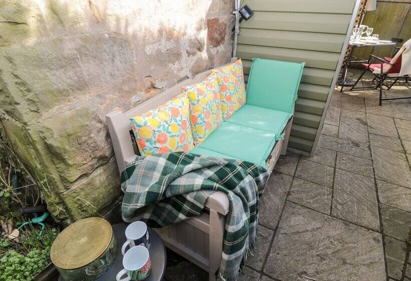 Wordsworth Cottage West