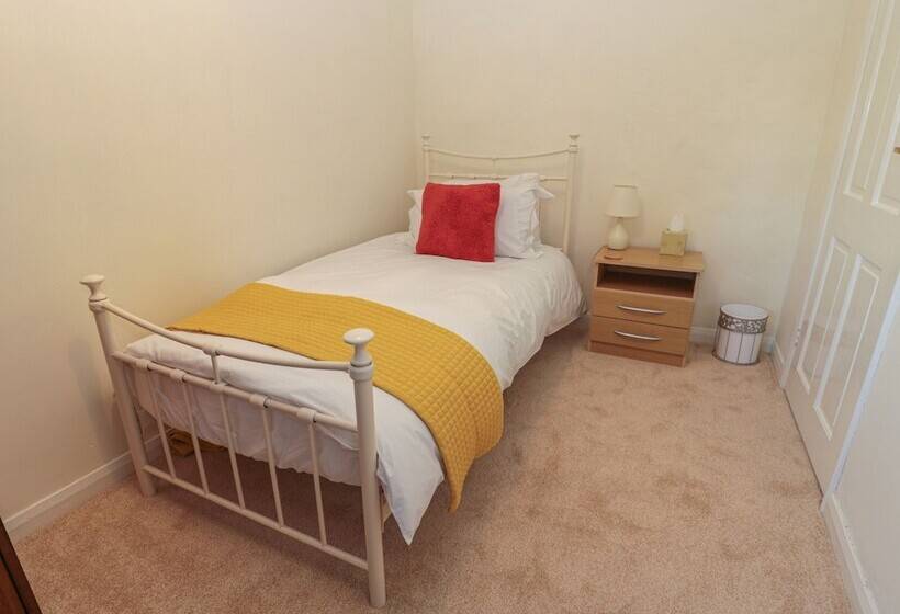 Wordsworth Cottage West