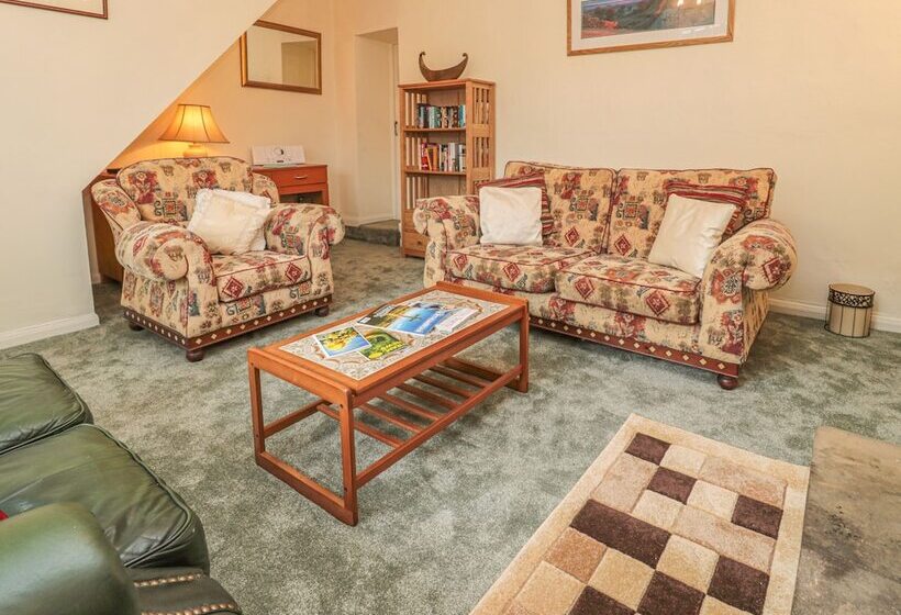 Wordsworth Cottage West