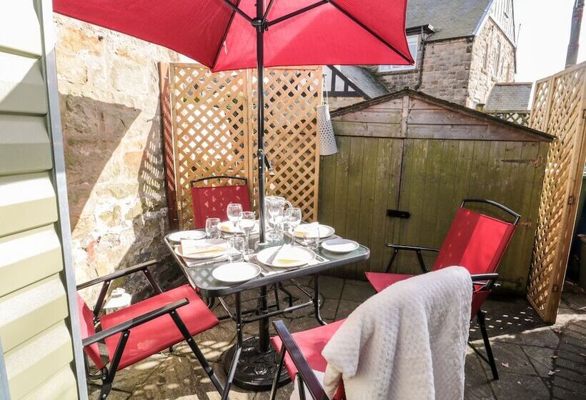 Wordsworth Cottage West