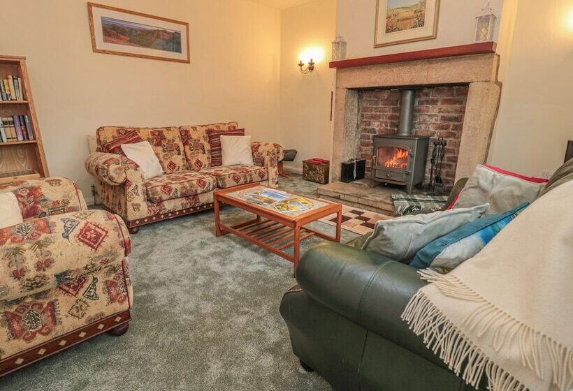 Wordsworth Cottage West