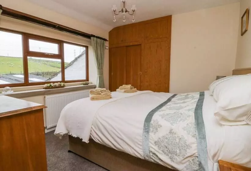 Acorn Cottage