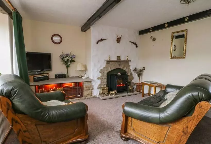 Acorn Cottage
