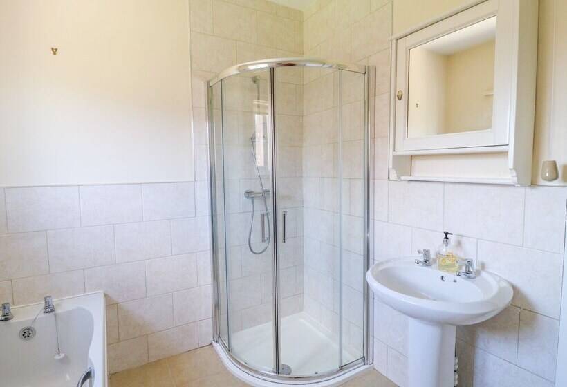 Ardsley Cottage Longford Hall Farm Holiday Cottages