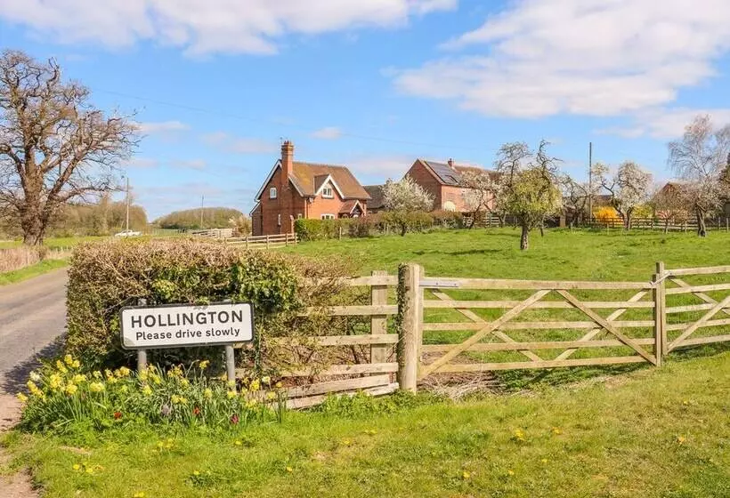 Ardsley Cottage   Longford Hall Farm Holiday Cottages