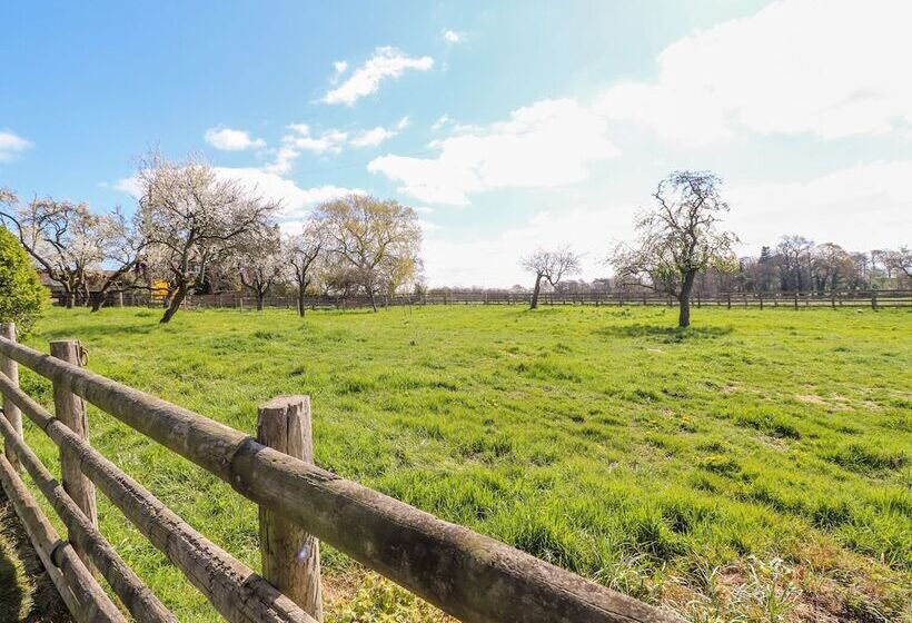 Ardsley Cottage Longford Hall Farm Holiday Cottages