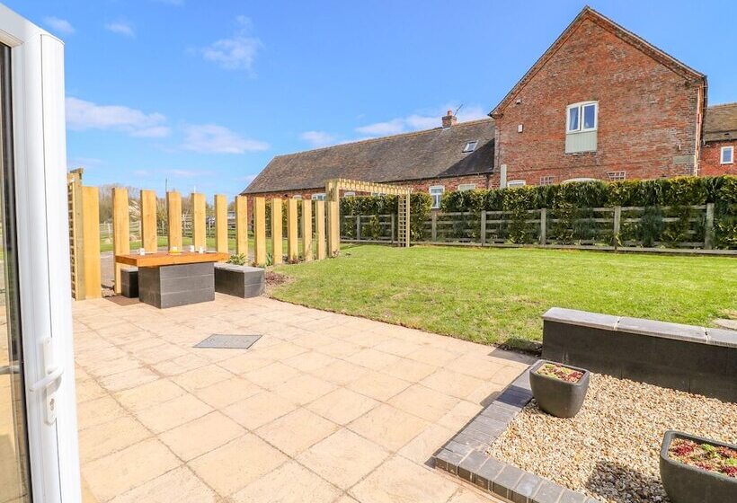 Ardsley Cottage Longford Hall Farm Holiday Cottages