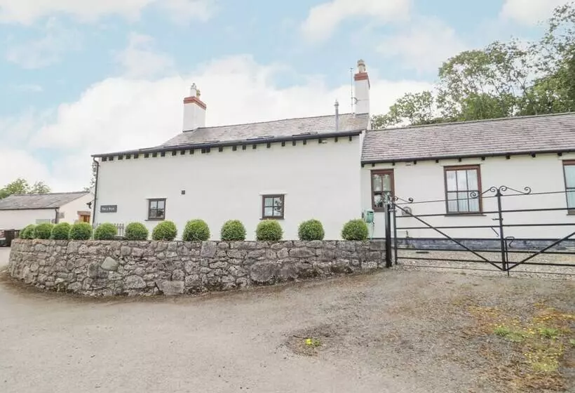 Pen Y Bryn Cottage