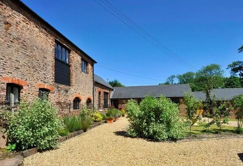 Rainsbury House