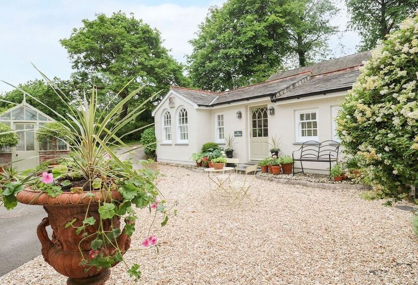 The Coach House At Pendower House