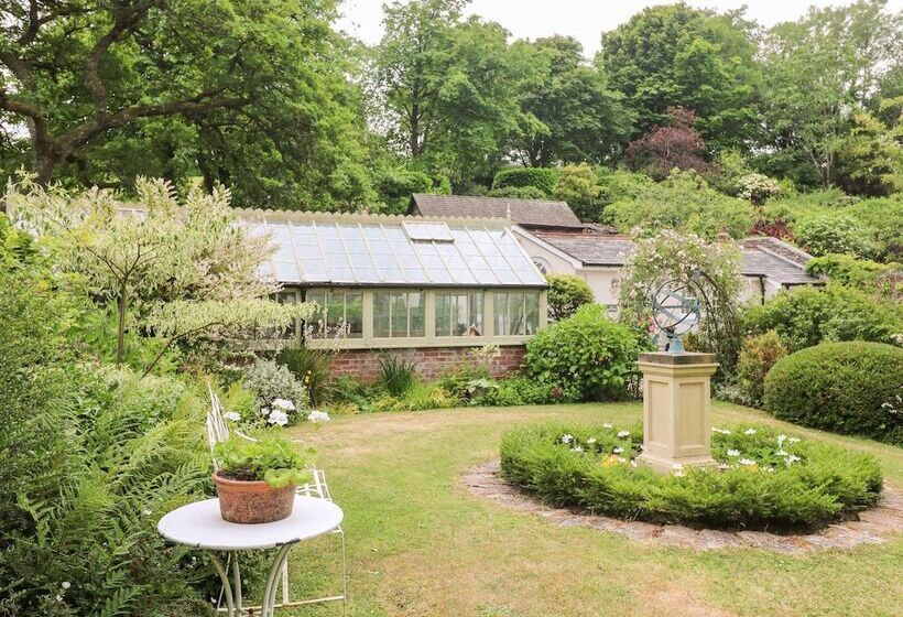The Coach House At Pendower House
