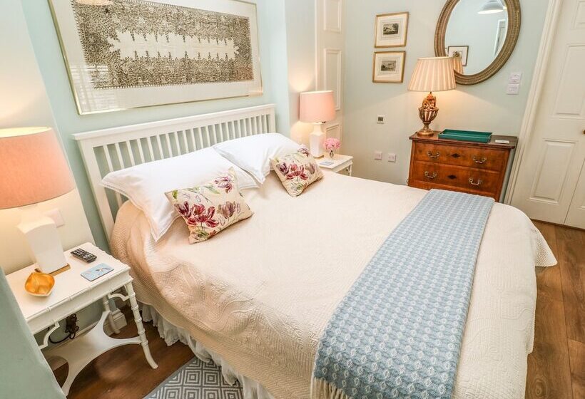 The Coach House At Pendower House