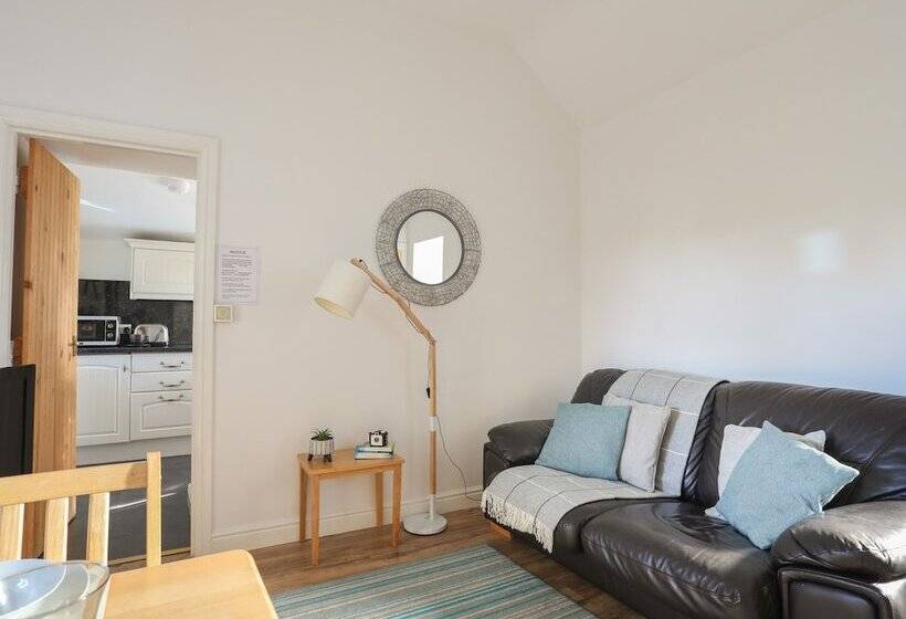 Tyn Towyn   Bwthyn Haf