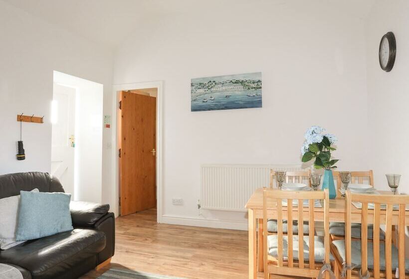 Tyn Towyn   Bwthyn Haf