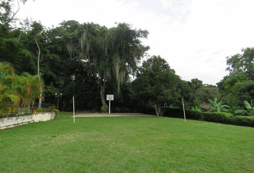 Bed and Breakfast Campestre Nukak Travellers Club