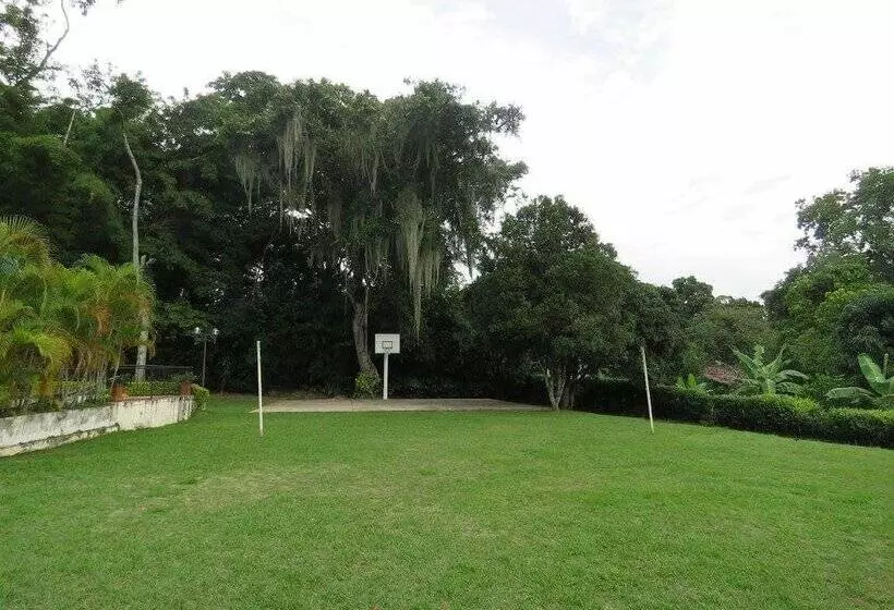Aamiaismajoitus (B&B) Campestre Nukak Travellers Club