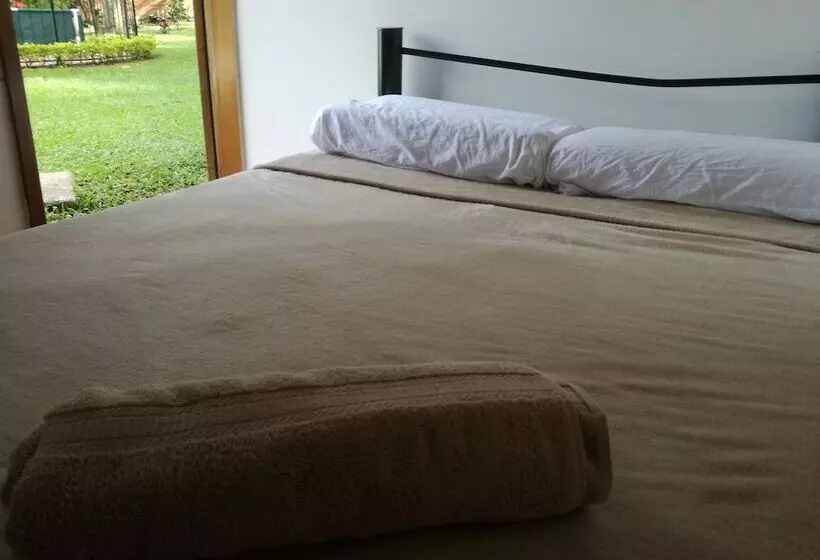 Aamiaismajoitus (B&B) Campestre Nukak Travellers Club