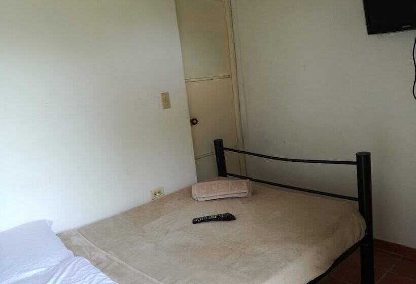 Bed and Breakfast Campestre Nukak Travellers Club