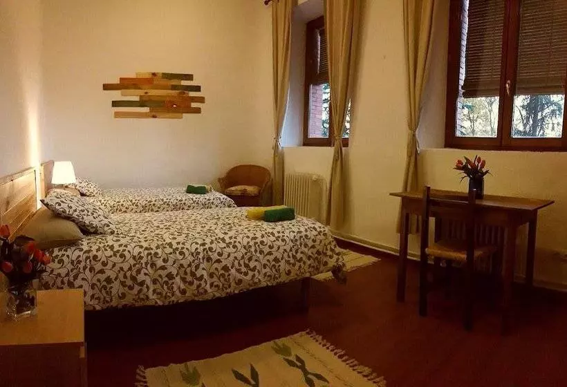 ベッドアンドブレックファースト El Abejaruco