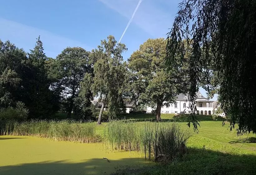 Aamiaismajoitus (B&B) Hesede Hovedgård