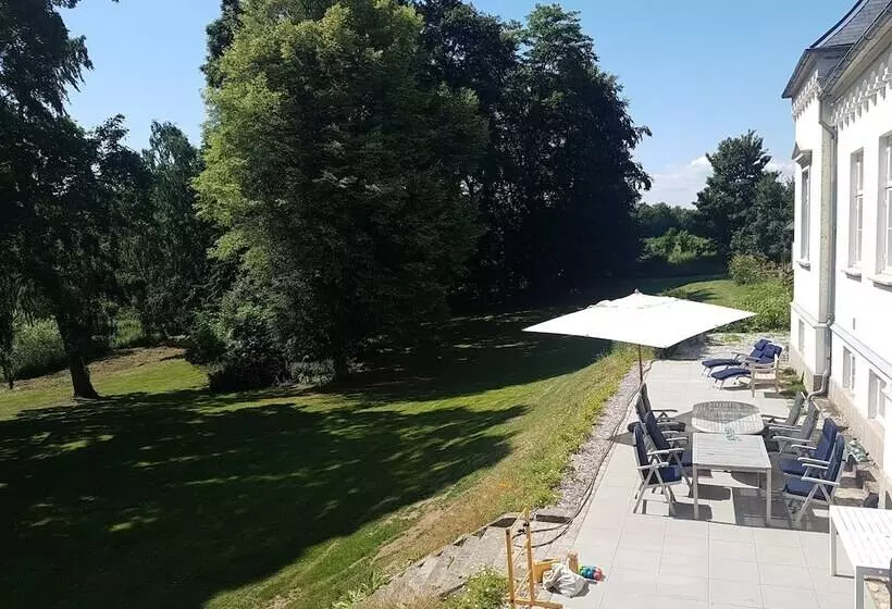 Aamiaismajoitus (B&B) Hesede Hovedgård