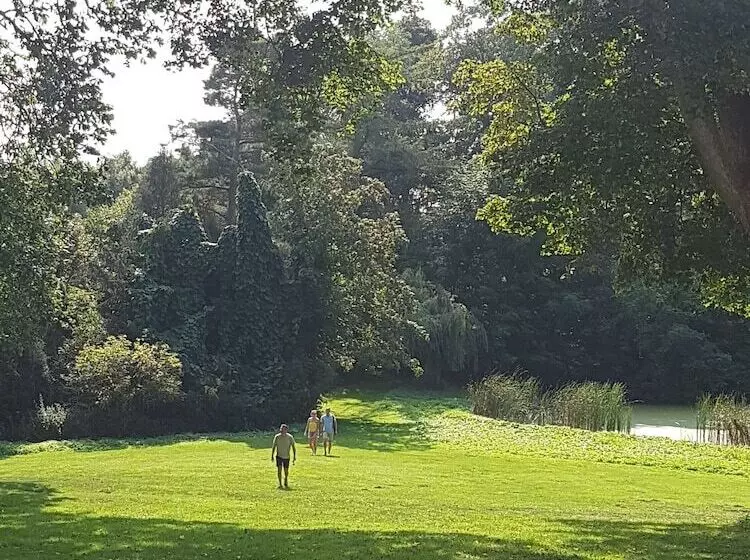 Aamiaismajoitus (B&B) Hesede Hovedgård