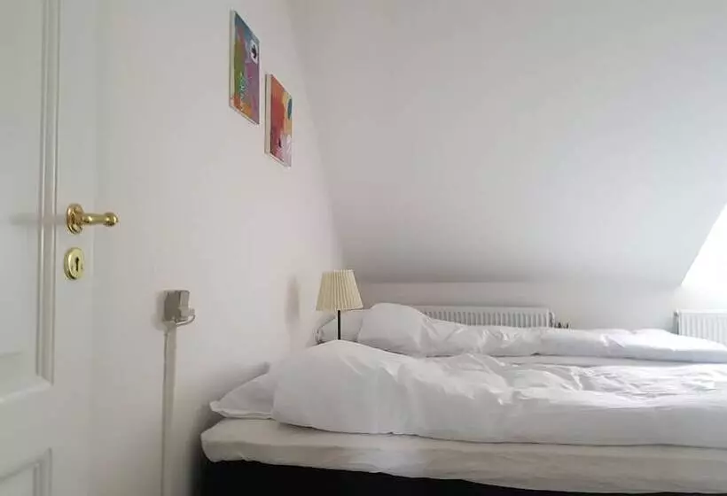 Aamiaismajoitus (B&B) Hesede Hovedgård