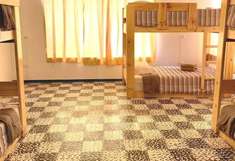تختخواب و صبحانه La Casa De Mamama