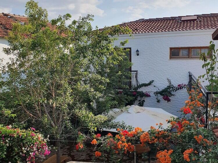 צימר Monza House Otel