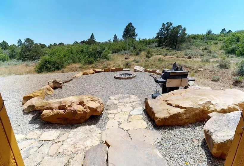 Canyon View Family Lodge