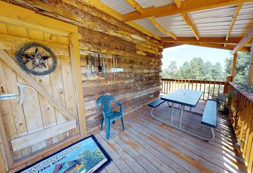 Canyon View Family Lodge